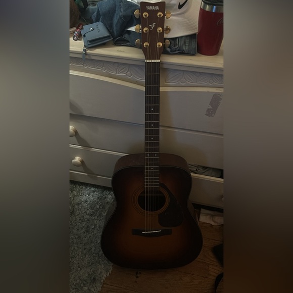 Yamaha FX335C Dreadnought Acoustic Guitar Tobacco Sunburst - Picture 1 of 3